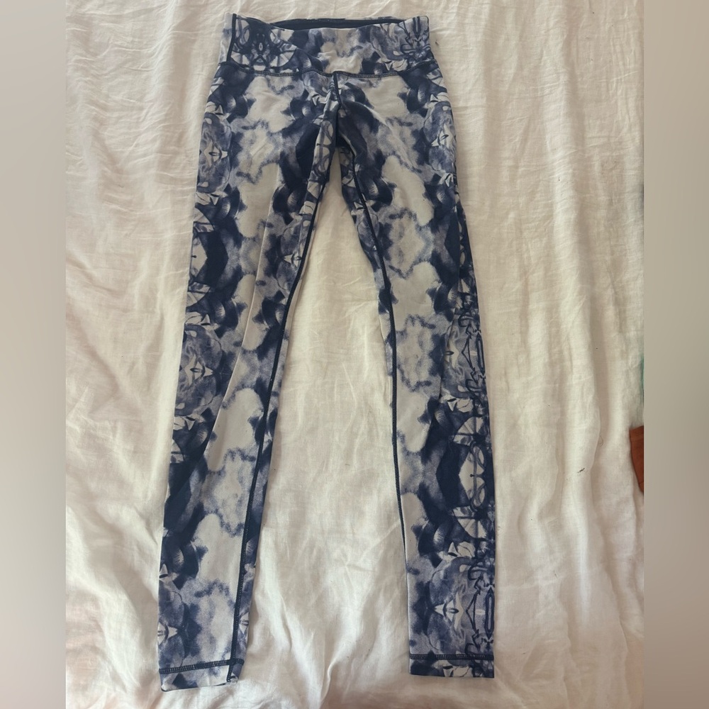 Lululemon Wunder under leggings